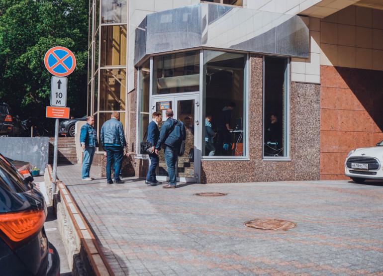 Сибирь: Вид входной группы снаружи